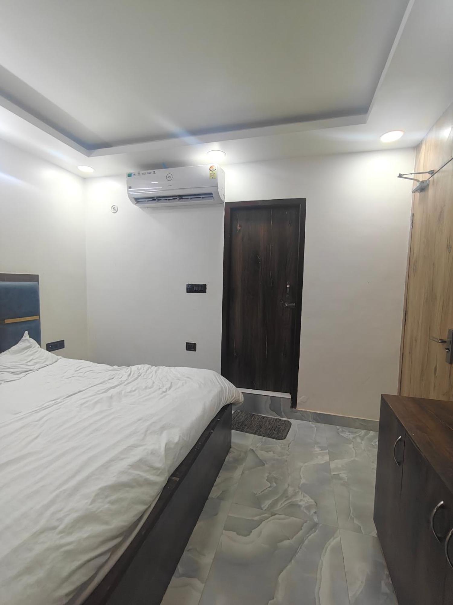 Hotel Love Inn Lucknow Extérieur photo